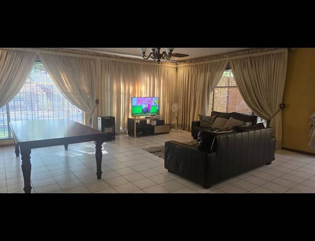 3 BEDROOM HOUSE FOR SALE IN WONDERBOOM